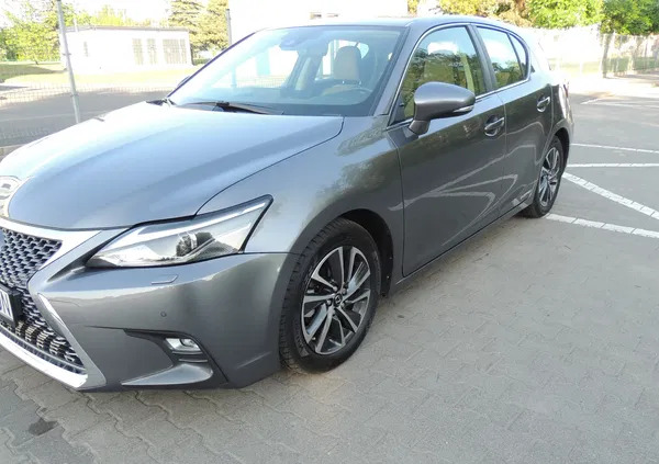 łódzkie Lexus CT cena 90900 przebieg: 34874, rok produkcji 2020 z Sieradz